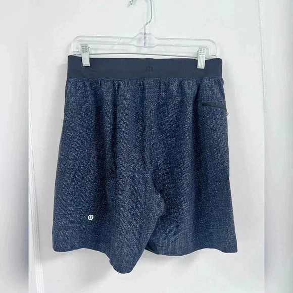 Lululemon T.H.E. Short 9” Size M - Picture 4 of 4